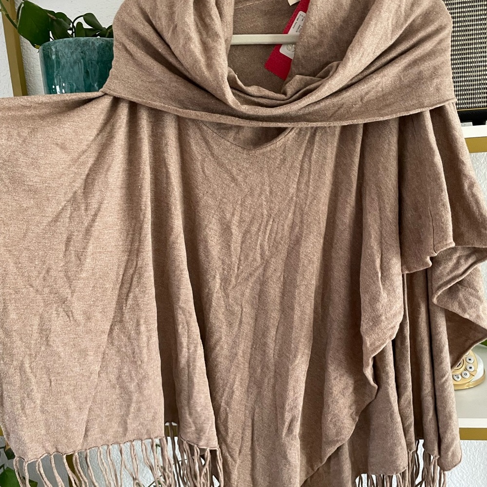 Evereve Taupe Fringe Poncho